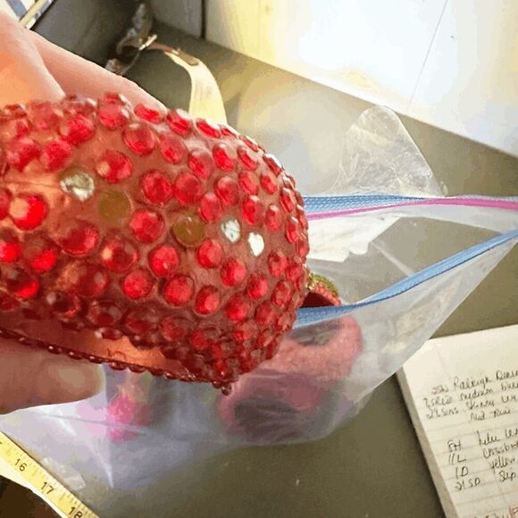 Set of 6 Bejeweled Apple Napkin Rings Kitchen Table Decor Beaded Summer Fall - Picture 3 of 10